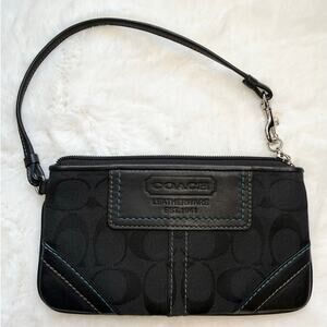 y2k Coach Vintage Leatherware Black Soho Wristlet